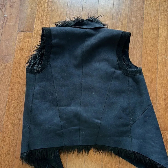 MICHAEL Michael Kors Faux Fur Vest - Picture 9 of 9